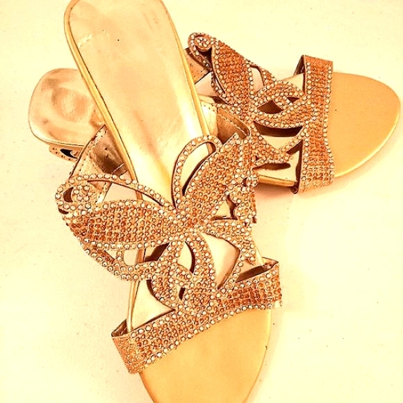🎁FREE GIFT INCLUDED🎁 NEW Embellished Rhinestone Glitter Sandals Low Heels - Picture 4 of 15
